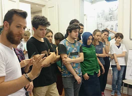 Üniversitelerin Farklı Bölümlerinde Eğitim Gören Öğrencilere Projelerinde Destek Verdik